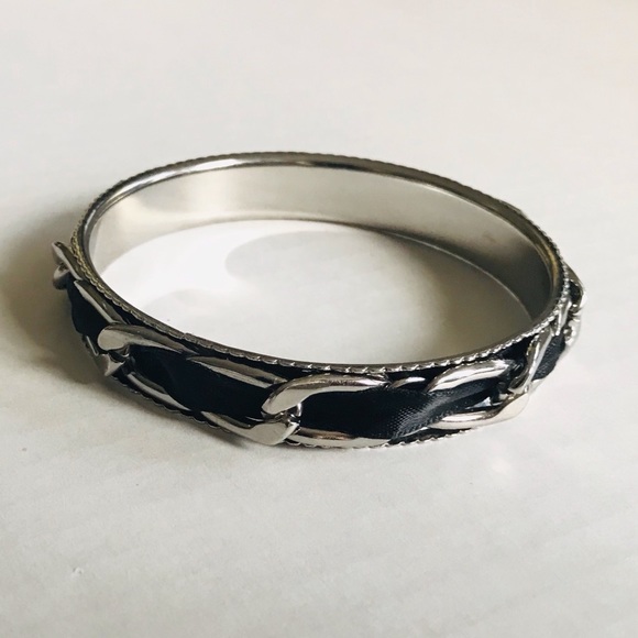 Chain Link Black Ribbon Silvertone Bangle Bracelet - Picture 5 of 5